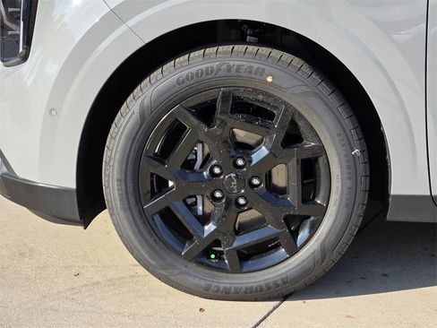 New 2026 Kia Carnival SX image 8