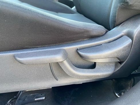 Used 2023 Nissan Kicks S FWD image 11
