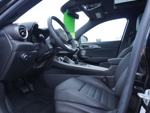 Used 2024 Alfa Romeo Tonale Ti image 6