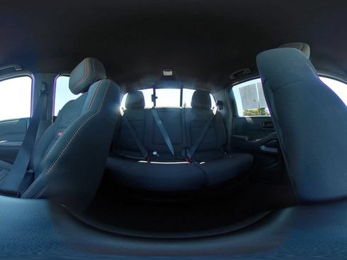 Used 2026 Nissan Frontier PRO-4X AWD/4WD image 42