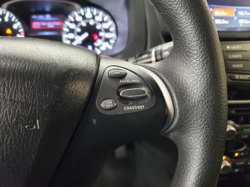 Used 2019 Nissan Pathfinder S AWD/4WD image 20