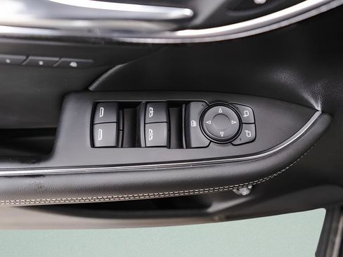 Used 2023 Buick Envision Essence image 24