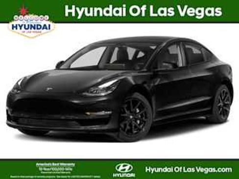 Used 2023 Tesla Model 3 Standard Range RWD image 1