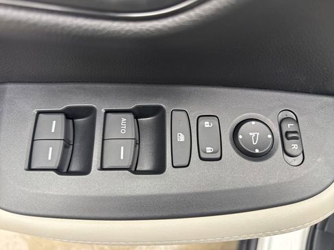 New 2026 Honda HR-V LX image 13