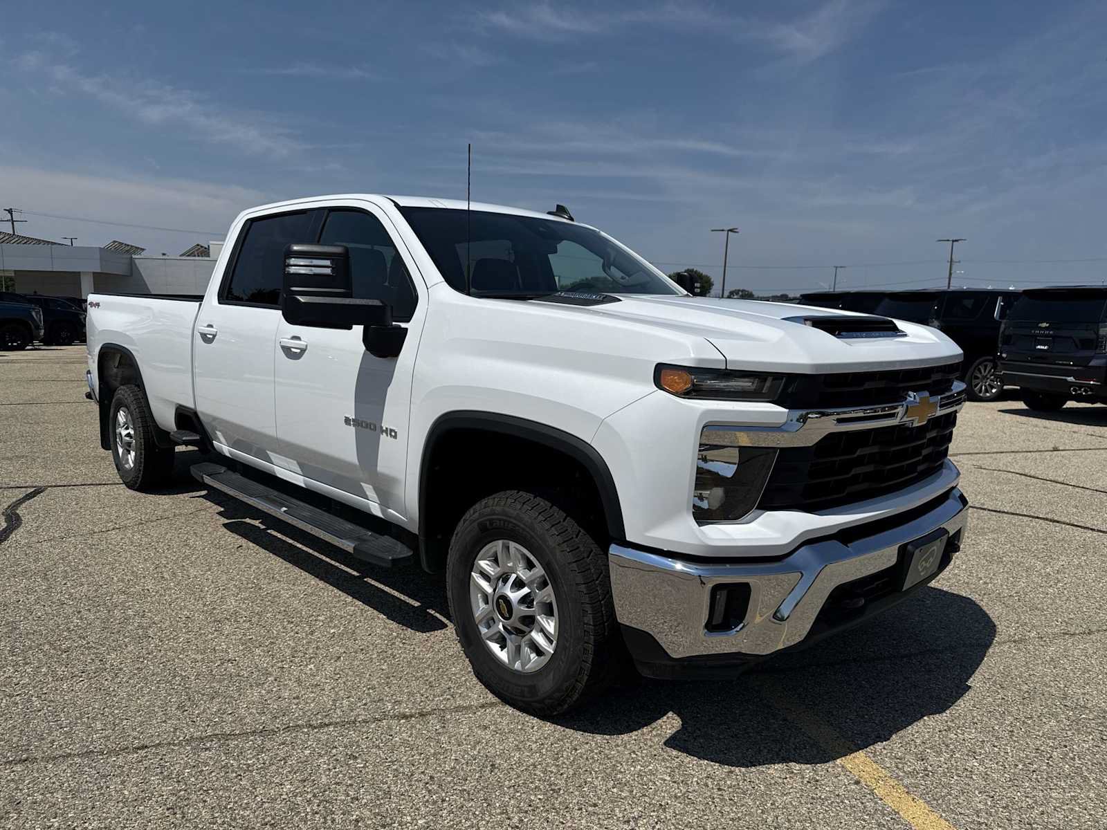 Used 2025 Chevrolet Silverado 2500 LT w/ Convenience Package AWD/4WD image 7