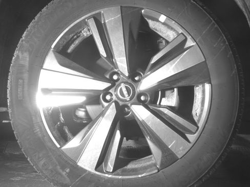 Used 2026 Nissan Rogue SL AWD/4WD image 16