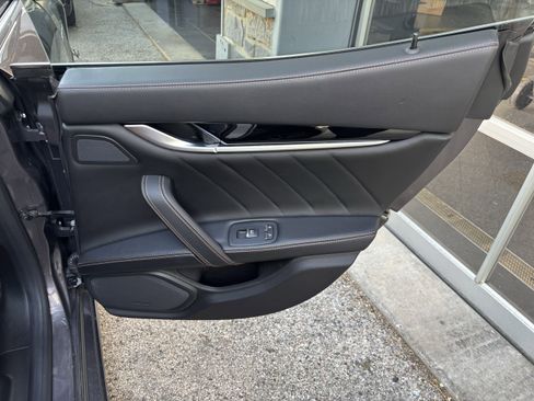 Used 2019 Maserati Ghibli S GranLusso image 15