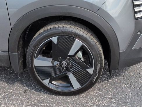 Certified 2025 Nissan Kicks SR w/ SR Premium Package FWD image 11