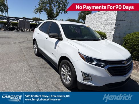 Used 2021 Chevrolet Equinox LS FWD image 1