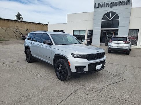 Used 2023 Jeep Grand Cherokee L Laredo AWD/4WD image 2