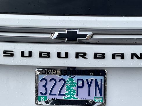 Used 2022 Chevrolet Suburban Z71 image 48