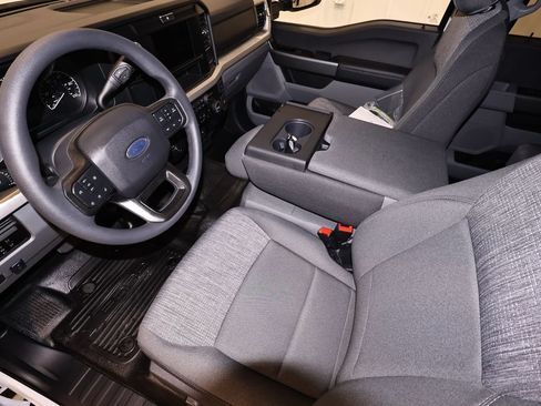 New 2026 Ford F550 4x4 Crew Cab w/ XLT Value Package image 24