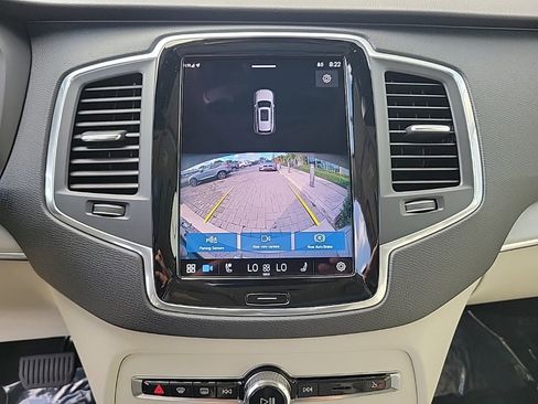 Used 2023 Volvo XC90 B5 Core w/ Protection Package Premier image 22