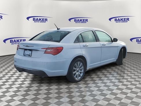 Used 2013 Chrysler 200 Limited FWD image 2