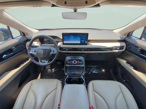 Used 2021 Lincoln Nautilus Reserve FWD image 11