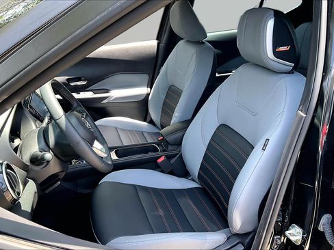 Certified 2024 Nissan Kicks SR w/ SR Premium Package FWD image 8