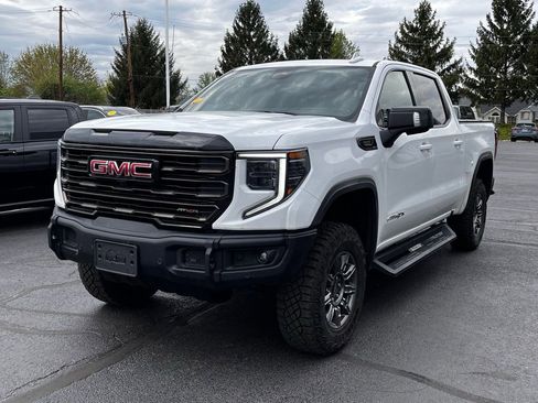 Used 2025 GMC Sierra 1500 AT4X image 10