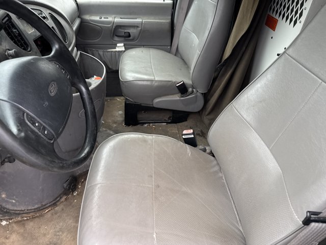 Used 1998 Ford E-350 and Econoline 350 RWD image 10