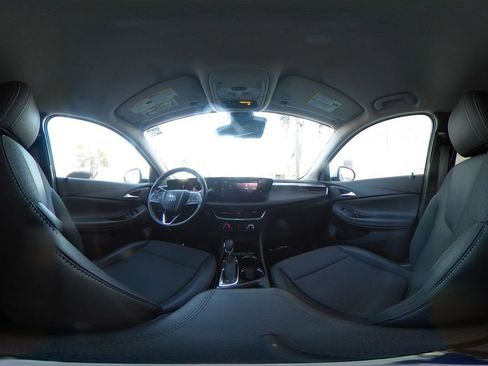 Used 2025 Buick Encore GX Preferred image 42