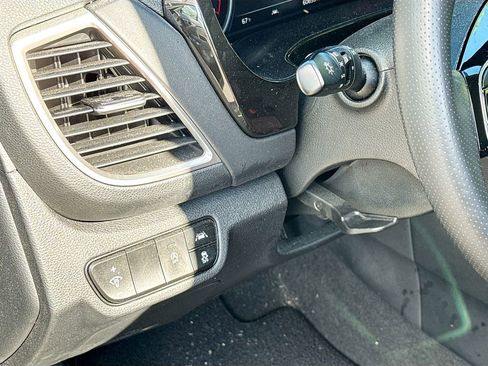 Used 2022 Kia Seltos SX w/ Sunroof Package image 10