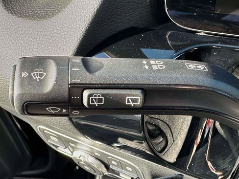 Certified 2025 Mercedes-Benz GLA 250 4MATIC image 21