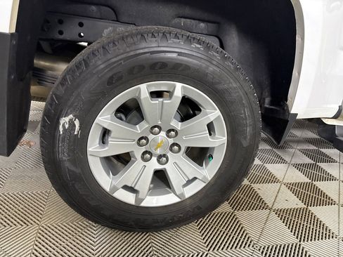 Used 2022 Chevrolet Colorado LT image 31