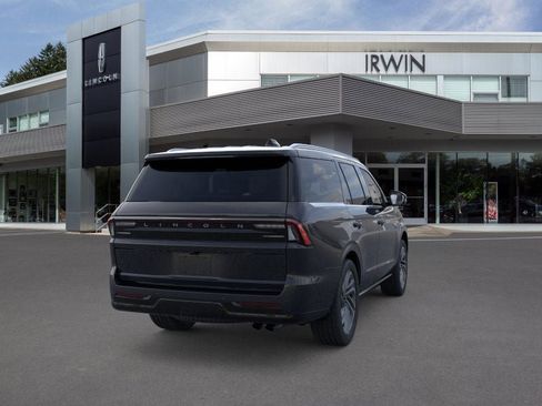 New 2025 Lincoln Navigator Reserve image 8