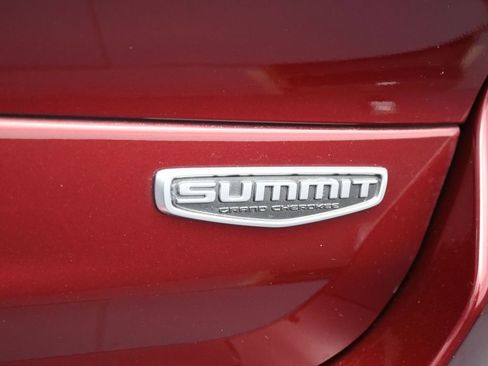 Used 2023 Jeep Grand Cherokee L Summit w/ Luxury Tech Group V image 43