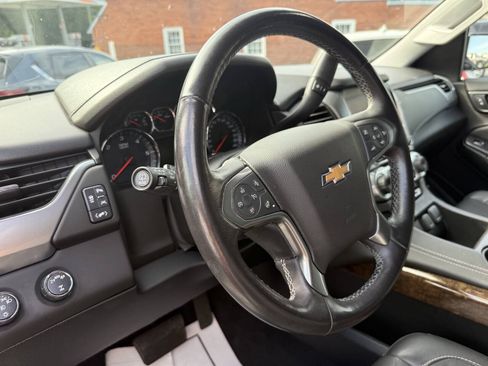Used 2020 Chevrolet Tahoe LT w/ RST Edition AWD/4WD image 14