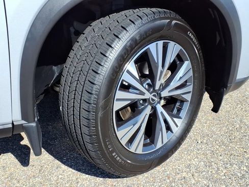 Used 2023 Nissan Rogue SV AWD/4WD image 9