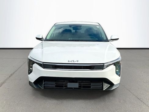 New 2025 Kia K4 LXS image 2