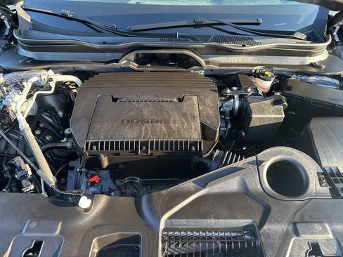 Used 2025 Honda Pilot Touring image 10