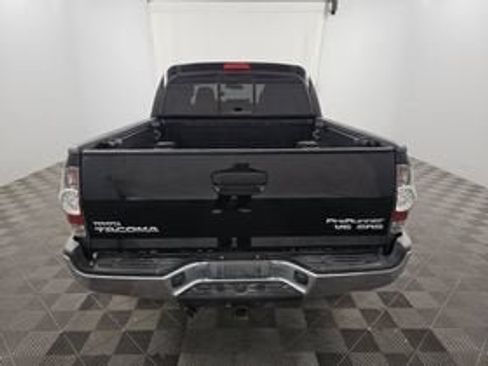 Used 2013 Toyota Tacoma PreRunner w/ SR5 Pkg RWD image 5