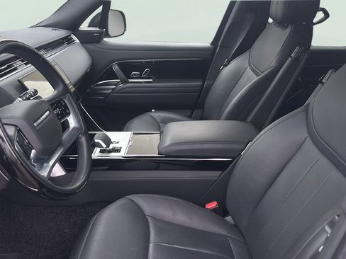 Used 2025 Land Rover Range Rover SE AWD/4WD image 6