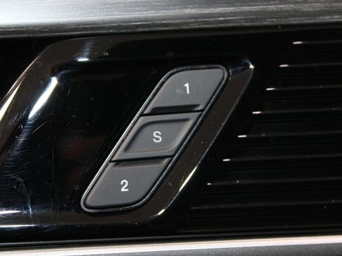 Used 2024 Jeep Wagoneer Series II AWD/4WD image 39