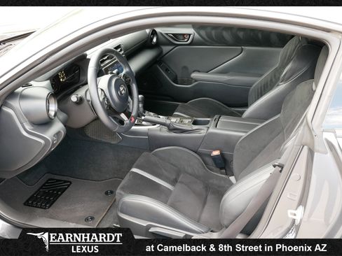 Used 2023 Toyota GR86 Premium RWD image 4