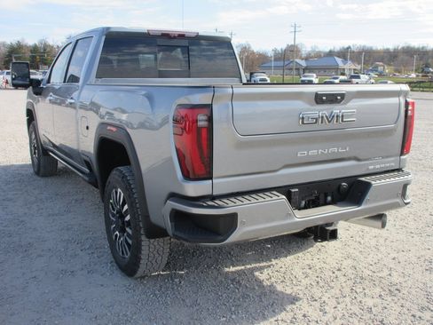 New 2026 GMC Sierra 2500 Denali Ultimate image 9