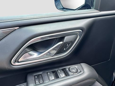 Used 2023 GMC Yukon AT4 image 9