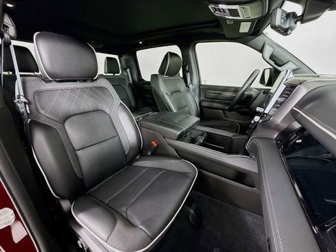 Used 2025 RAM 1500 Limited AWD/4WD image 29