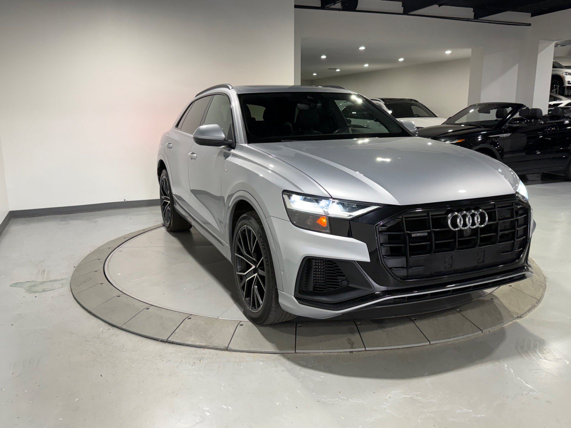 Used 2019 Audi Q8 Premium Plus w/ Premium Plus AWD/4WD image 7