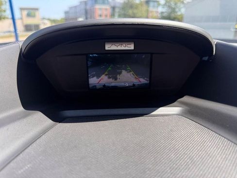 Used 2017 Ford Escape SE w/ SE Cold Weather Package AWD/4WD image 17