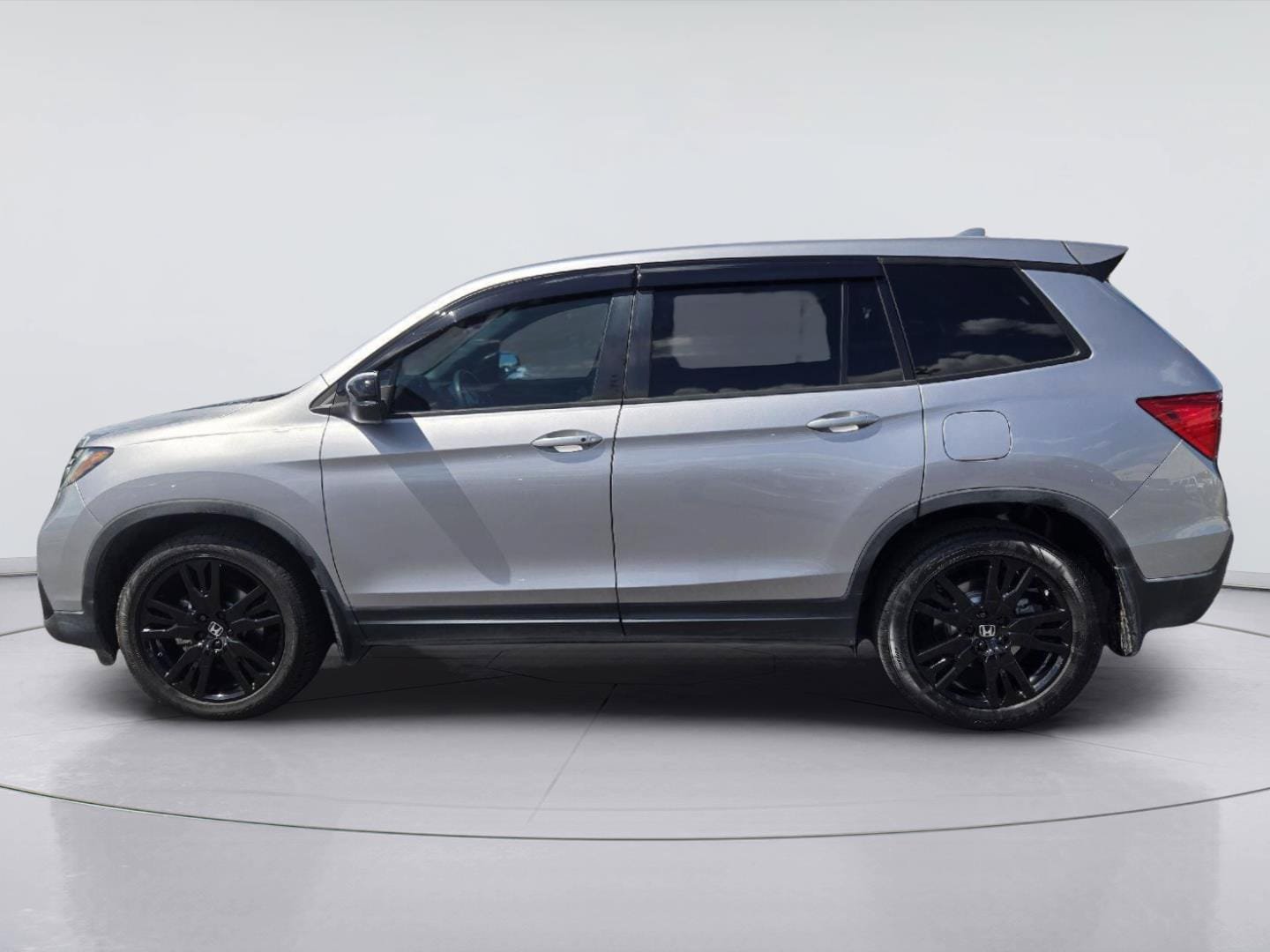 Used 2021 Honda Passport Sport image 3