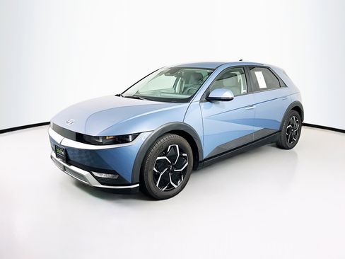 Used 2024 Hyundai Ioniq 5 SE RWD image 3