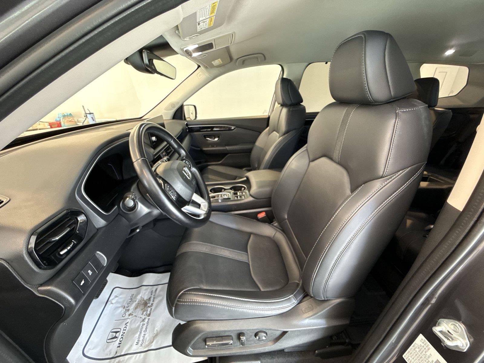 Used 2025 Honda Pilot EX-L image 13