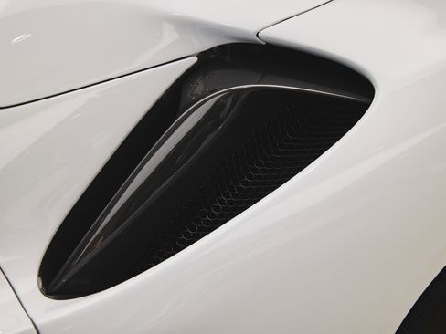 Used 2024 Ferrari SF90 Spider image 52