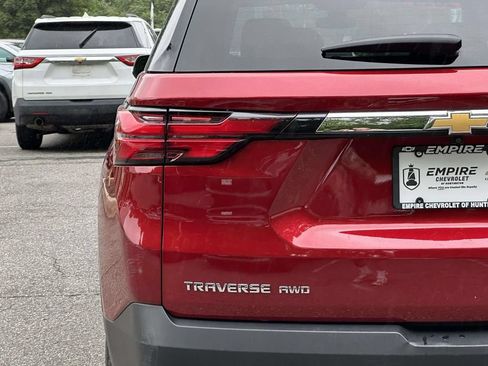 Used 2023 Chevrolet Traverse LT w/ LPO, Floor Liner Package AWD/4WD image 13