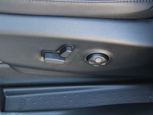 New 2026 Chrysler Pacifica Select image 18