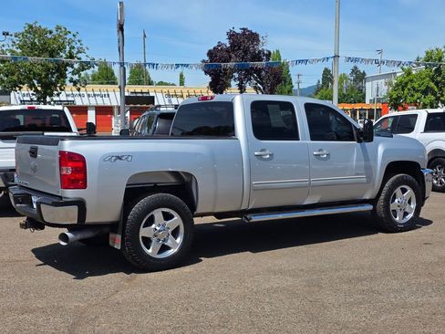 Used 2011 Chevrolet Silverado 2500 LTZ AWD/4WD image 2