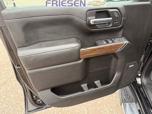 Used 2019 Chevrolet Silverado 1500 High Country w/ High Country Premium Package image 9