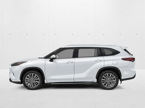 New 2026 Toyota Highlander Platinum AWD/4WD image 3